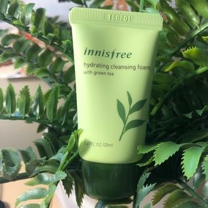 innisfree hydrating cleansing foam with green tea